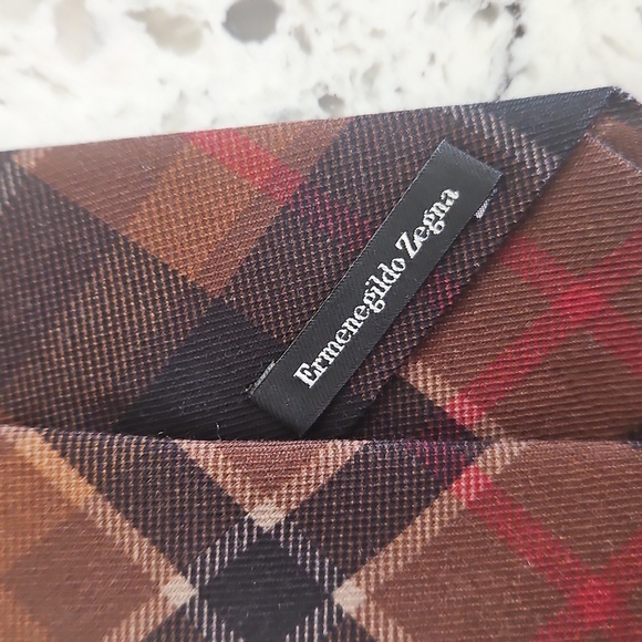 Ermenegildo Zegna Brown, Cream, Black, And Red Pattern Wood And Silk Tie - EUC - Picture 3 of 5